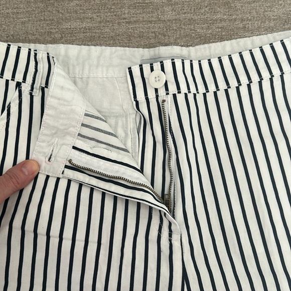 CARIBBEAN JOE COMPANY striped navy and white shorts. Size 12. NWOT. - Picture 6 of 7
